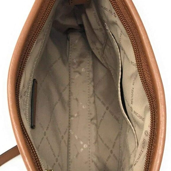 Michael Kors -Bedford Crossbody - Picture 4 of 4